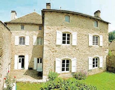 propriete a vendre Chaudes-Aigues 15110 Cantal 231 m2 9 pièces 318000 euros