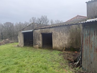 Garage et parking a vendre Saint-Georges-de-Pointindoux 85150 Vendée 113 m2  74100 euros