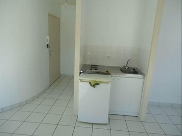 Location appartement Challans 85300 Vendée 26 m2 1 pièce 400 euros