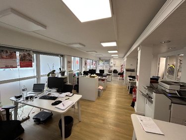 Location fonds et murs commerciaux Bruay-la-Buissière 62700 Pas-de-Calais 100 m2  1500 euros