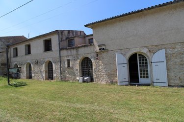 Maison a vendre Le Douhet 17100 Charente-Maritime 398 m2 15 pièces 99000 euros