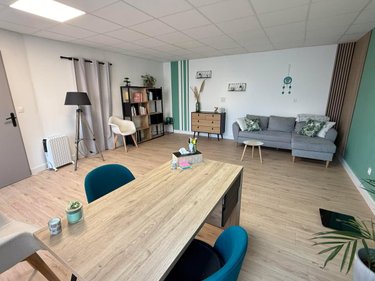 Location fonds et murs commerciaux Loudéac 22600 Côtes-d'Armor 40 m2  445 euros