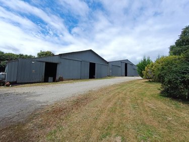 Divers a vendre Malguénac 56300 Morbihan 910 m2  156840 euros