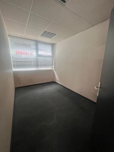 Fonds et murs commerciaux a vendre Fort-de-France 97200 Martinique 275 m2  525000 euros