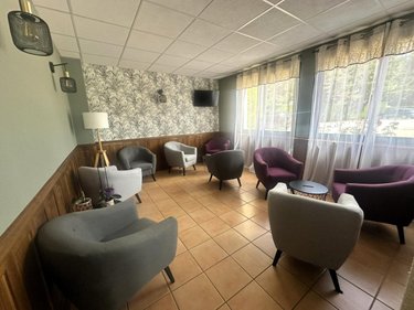 Fonds et murs commerciaux a vendre Anglards-de-Saint-Flour 15100 Cantal 850 m2  890000 euros