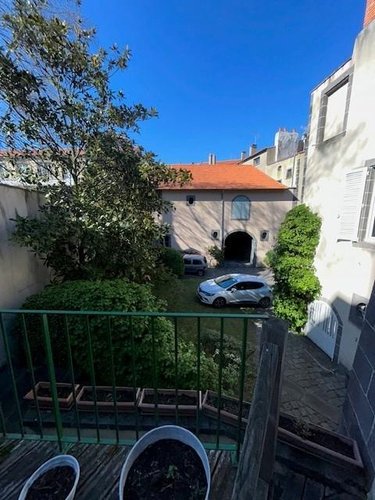 Viager maison Riom 63200 Puy-de-Dôme 320 m2 14 pièces 477750 euros