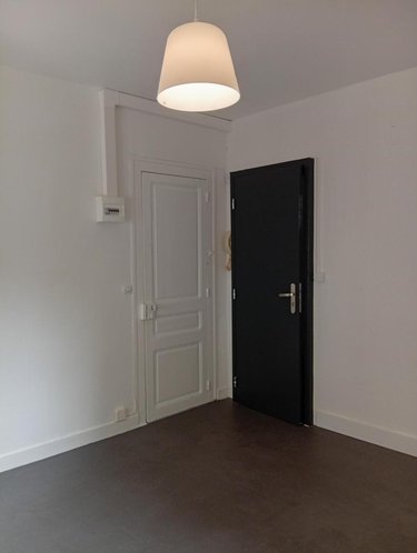 Location appartement Reims 51100 Marne 18 m2 1 pièce 420 euros