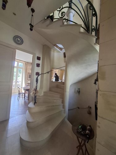 Maison a vendre Saintes 17100 Charente-Maritime 350 m2 13 pièces 1040000 euros