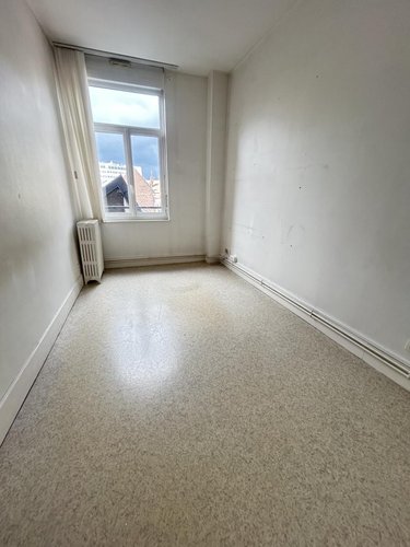 Location fonds et murs commerciaux Cambrai 59400 Nord 100 m2  980 euros