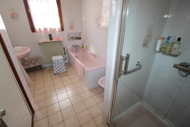 Maison a vendre Saintes 17100 Charente-Maritime 116 m2 5 pièces 241316 euros
