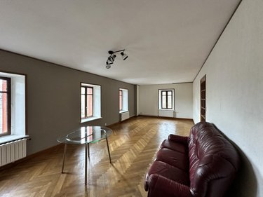 Appartement a vendre Saint-Flour 15100 Cantal 140 m2  106000 euros