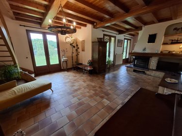 Maison a vendre Saintes 17100 Charente-Maritime 157 m2 8 pièces 287480 euros