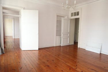Appartement a vendre Landerneau 29800 Finistère 120 m2 5 pièces 228100 euros