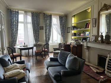 Immeuble a vendre Guingamp 22200 Côtes-d'Armor 165 m2  227360 euros