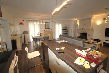 Maison a vendre Fontcouverte 17100 Charente-Maritime 188 m2 7 pièces 345000 euros