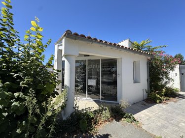 Fonds et murs commerciaux a vendre Saint-Martin-de-Ré 17410 Charente-Maritime 74 m2  269880 euros