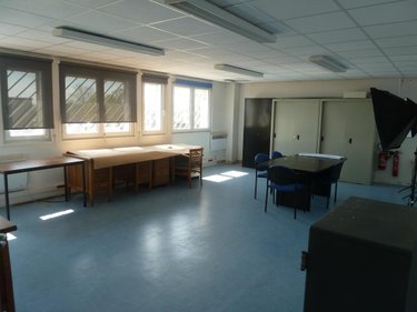 Location fonds et murs commerciaux Cambrai 59400 Nord 232 m2  2170 euros