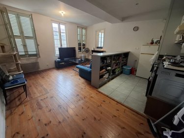 Immeuble a vendre Saintes 17100 Charente-Maritime 161 m2  355950 euros