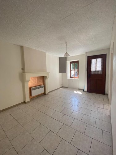 Immeuble a vendre Cherré-Au 72400 Sarthe 81 m2  79500 euros
