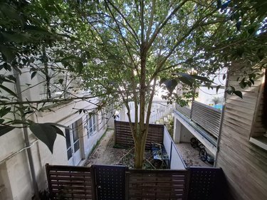 Immeuble a vendre Saintes 17100 Charente-Maritime 332 m2  462000 euros