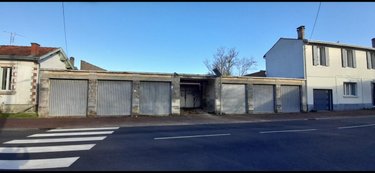 Garage et parking a vendre Saintes 17100 Charente-Maritime 90 m2  85000 euros