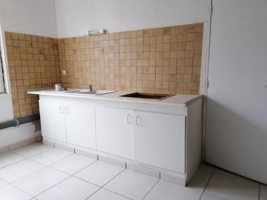 Immeuble a vendre Descartes 37160 Indre-et-Loire 183 m2  84000 euros