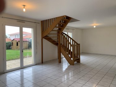 Location maison Le May-sur-Èvre 49122 Maine-et-Loire 78 m2 5 pièces 680 euros