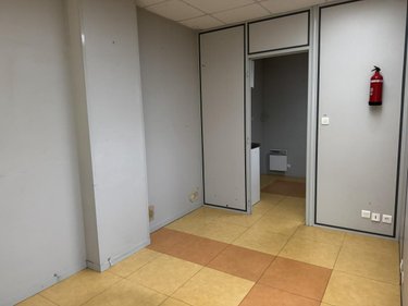 Location fonds et murs commerciaux Daours 80800 Somme 140 m2  840 euros