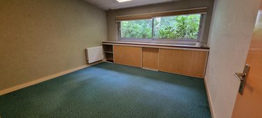 Fonds et murs commerciaux a vendre Auray 56400 Morbihan 300 m2  571240 euros