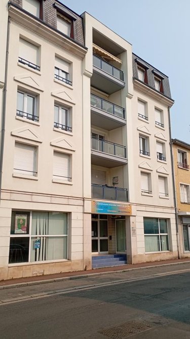 Fonds et murs commerciaux a vendre Vendôme 41100 Loir-et-Cher 318 m2  613010 euros