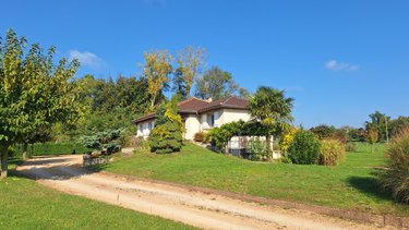 Maison a vendre Saint-Bénigne 01190 Ain 150 m2 7 pièces 249000 euros