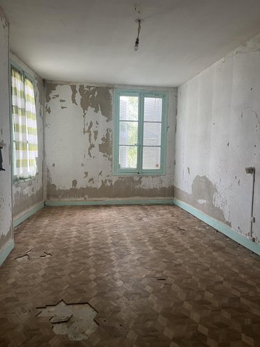 Immeuble a vendre L'Île-Bouchard 37220 Indre-et-Loire 335 m2  73600 euros