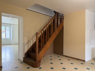 Immeuble a vendre Chemillé-en-Anjou 49120 Maine-et-Loire 210 m2  209600 euros