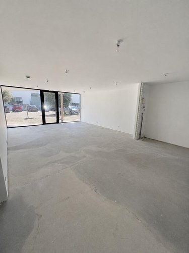 Fonds et murs commerciaux a vendre Ploeren 56880 Morbihan 49 m2  115390 euros