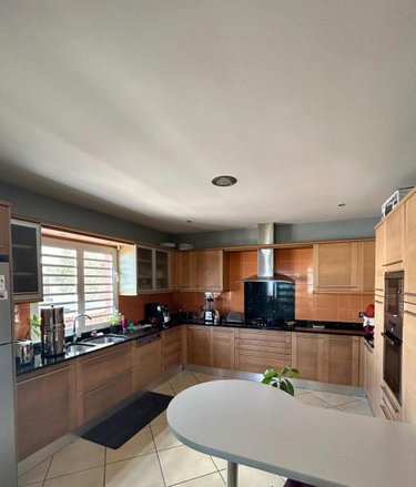 Maison a vendre Saint-Pierre 97410 Réunion 242 m2 8 pièces 468500 euros
