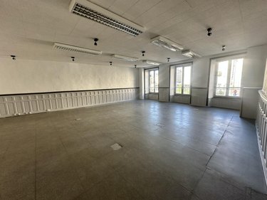 Immeuble a vendre Saint-Flour 15100 Cantal 443 m2  68900 euros