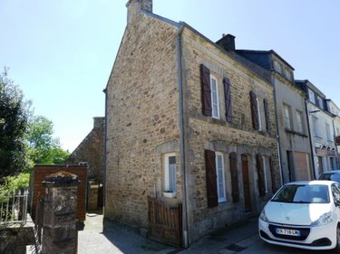 Immeuble a vendre Bubry 56310 Morbihan 400 m2  241600 euros