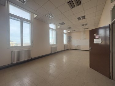 Immeuble a vendre Laon 02000 Aisne 1900 m2  480000 euros