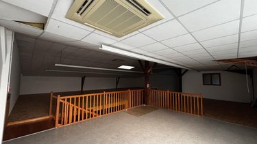 Fonds et murs commerciaux a vendre Angers 49000 Maine-et-Loire 475 m2  556400 euros