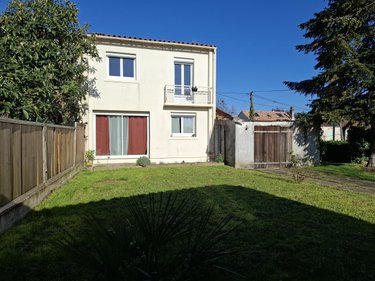 Maison a vendre Saintes 17100 Charente-Maritime 75 m2 4 pièces 199348 euros