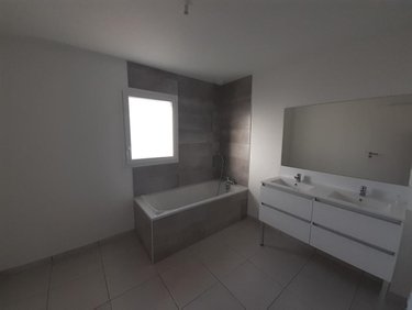 Location maison Changé 53810 Mayenne 111 m2 5 pièces 970 euros