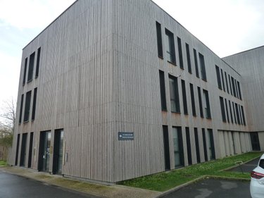 Location fonds et murs commerciaux Cambrai 59400 Nord 155 m2  687 euros