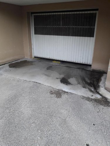 Location garage et parking Bourg-en-Bresse 01000 Ain 10 m2  72 euros