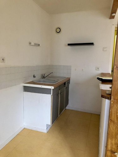 Immeuble a vendre Crosmières 72200 Sarthe 114 m2  105000 euros