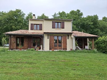 Maison a vendre Saintes 17100 Charente-Maritime 157 m2 8 pièces 287480 euros