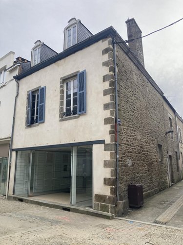 Immeuble a vendre Ernée 53500 Mayenne 210 m2  73600 euros