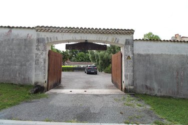 Maison a vendre Saintes 17100 Charente-Maritime 405 m2 11 pièces 592800 euros