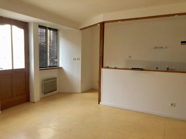 Immeuble a vendre Crosmières 72200 Sarthe 114 m2  105000 euros