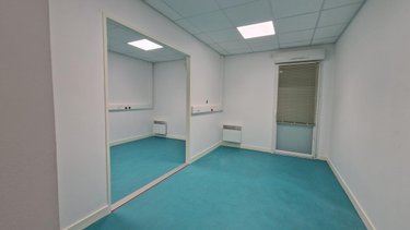 Fonds et murs commerciaux a vendre Morlaix 29600 Finistère 188 m2  292200 euros