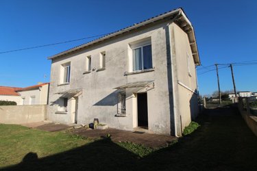 Maison a vendre Saintes 17100 Charente-Maritime 135 m2 6 pièces 344000 euros
